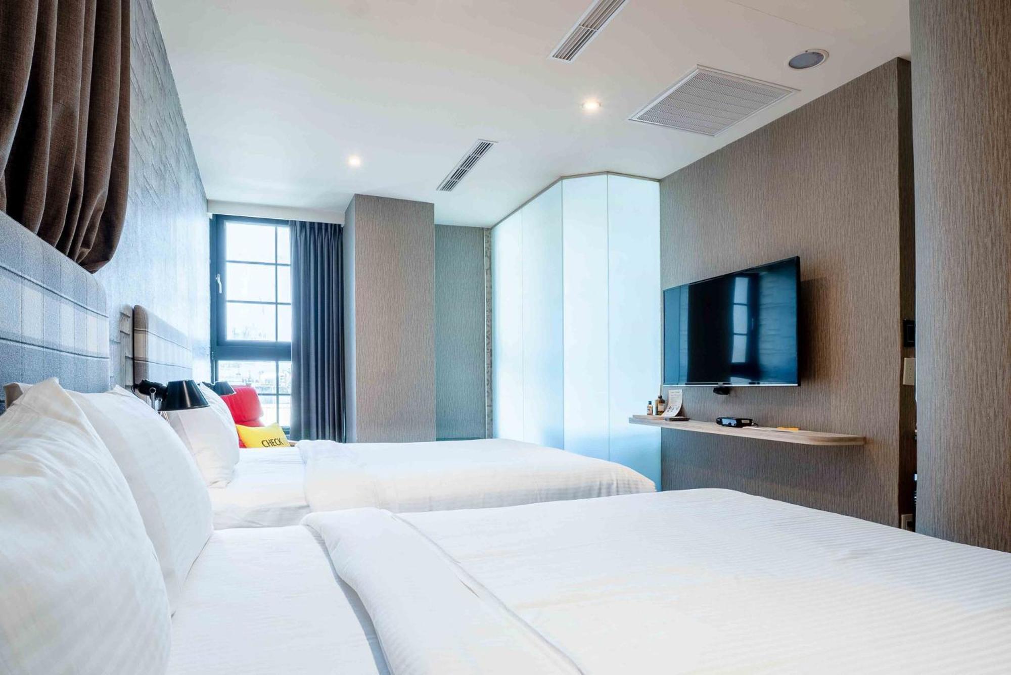 Check Inn Taichung Ziyou Экстерьер фото