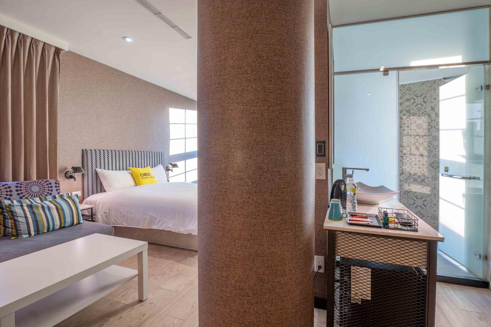 Check Inn Taichung Ziyou Экстерьер фото