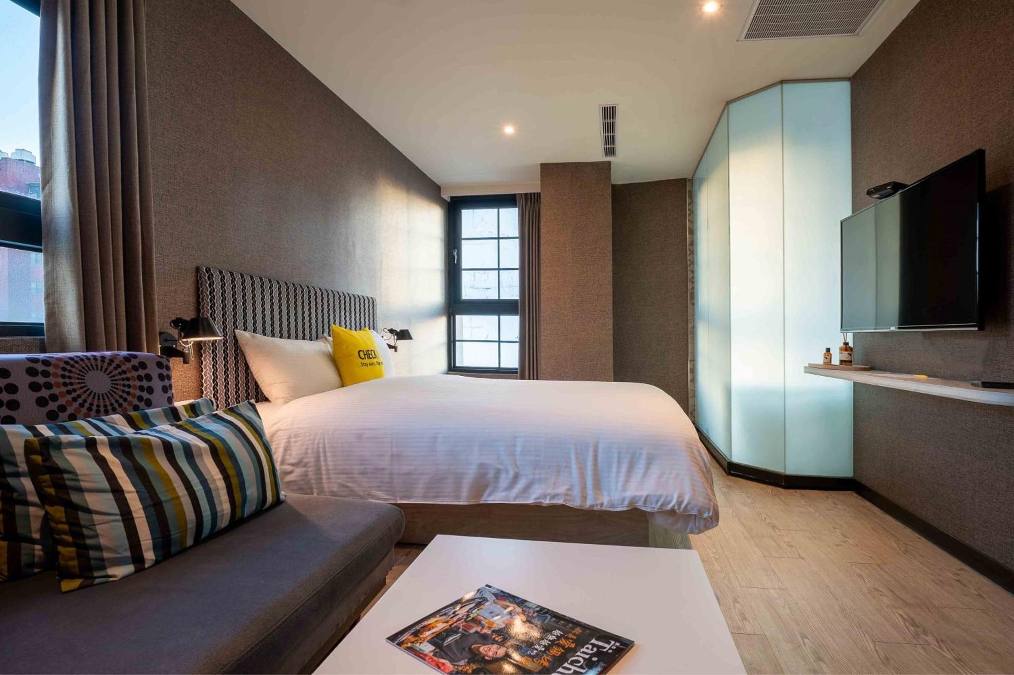 Check Inn Taichung Ziyou Экстерьер фото