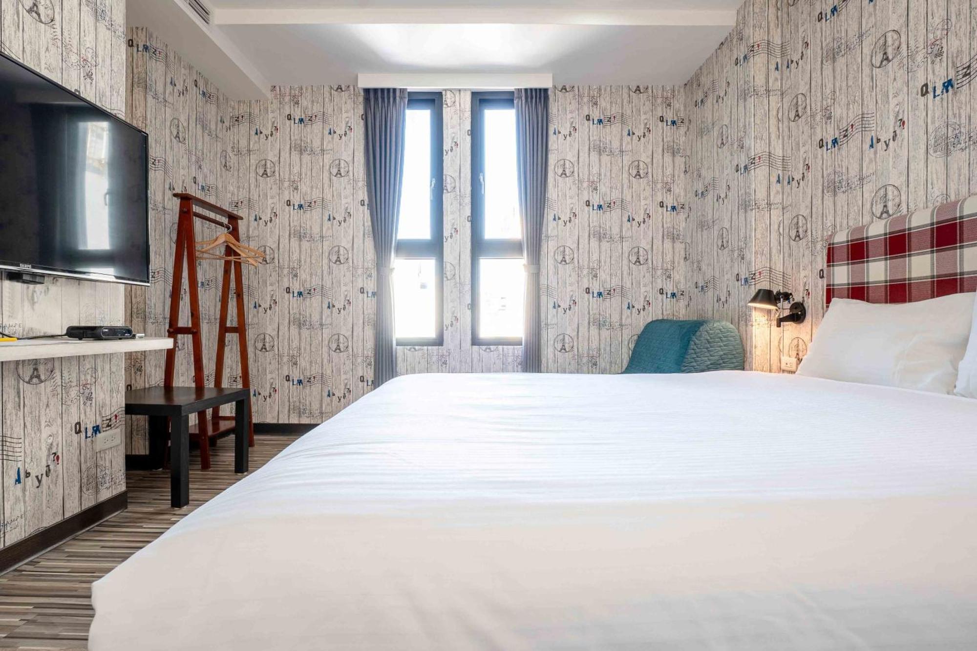 Check Inn Taichung Ziyou Экстерьер фото