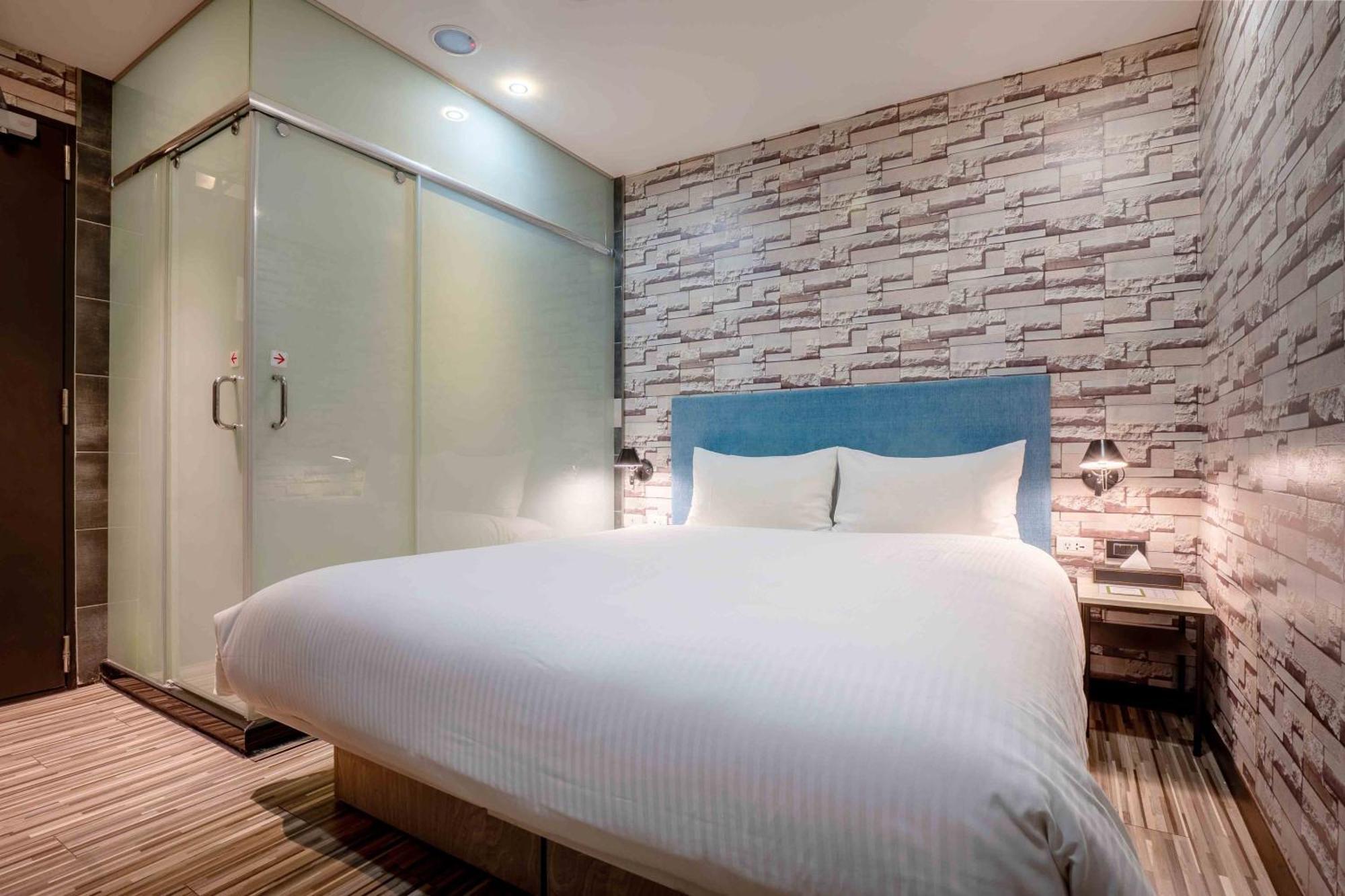 Check Inn Taichung Ziyou Экстерьер фото