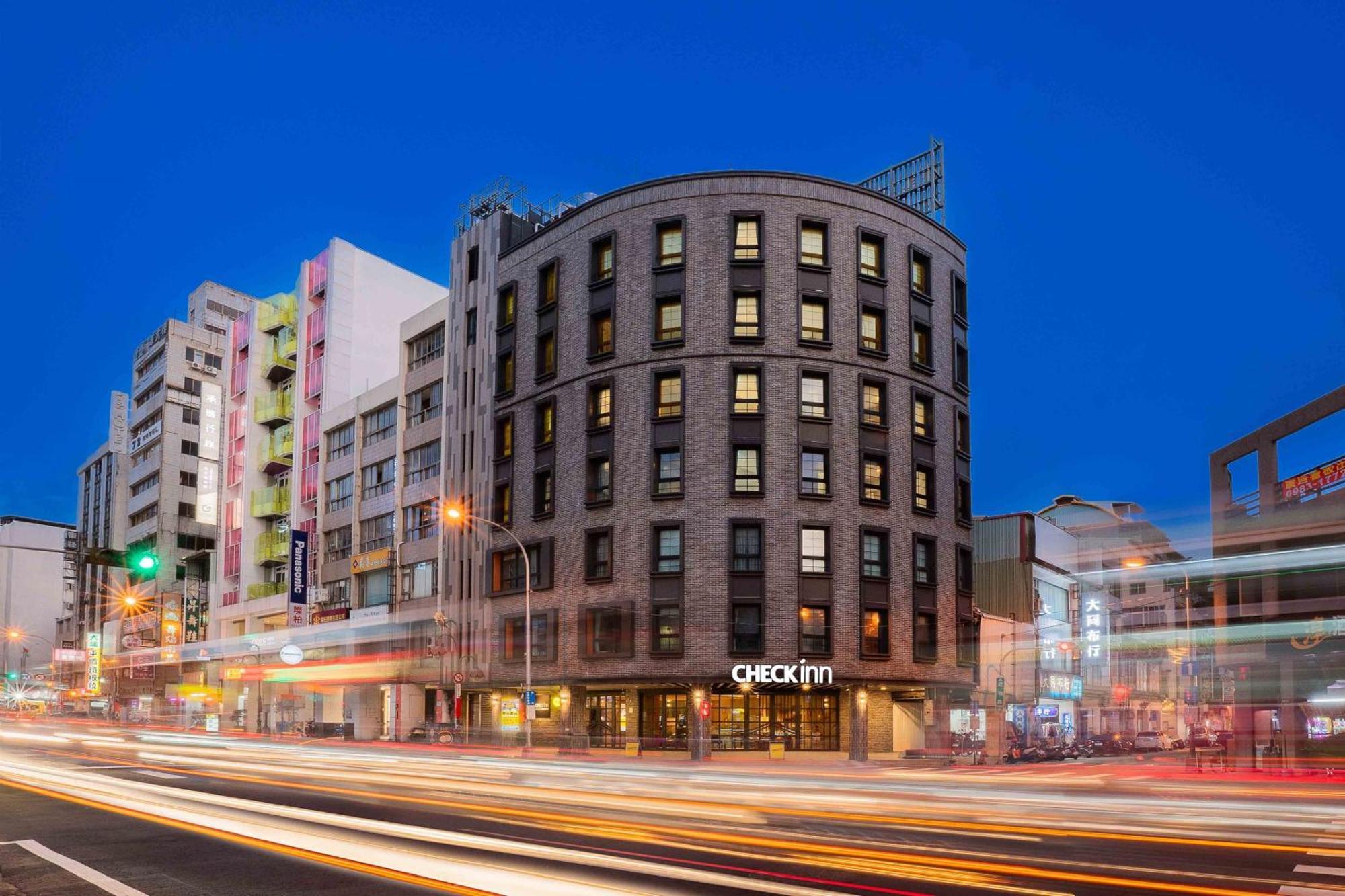 Check Inn Taichung Ziyou Экстерьер фото